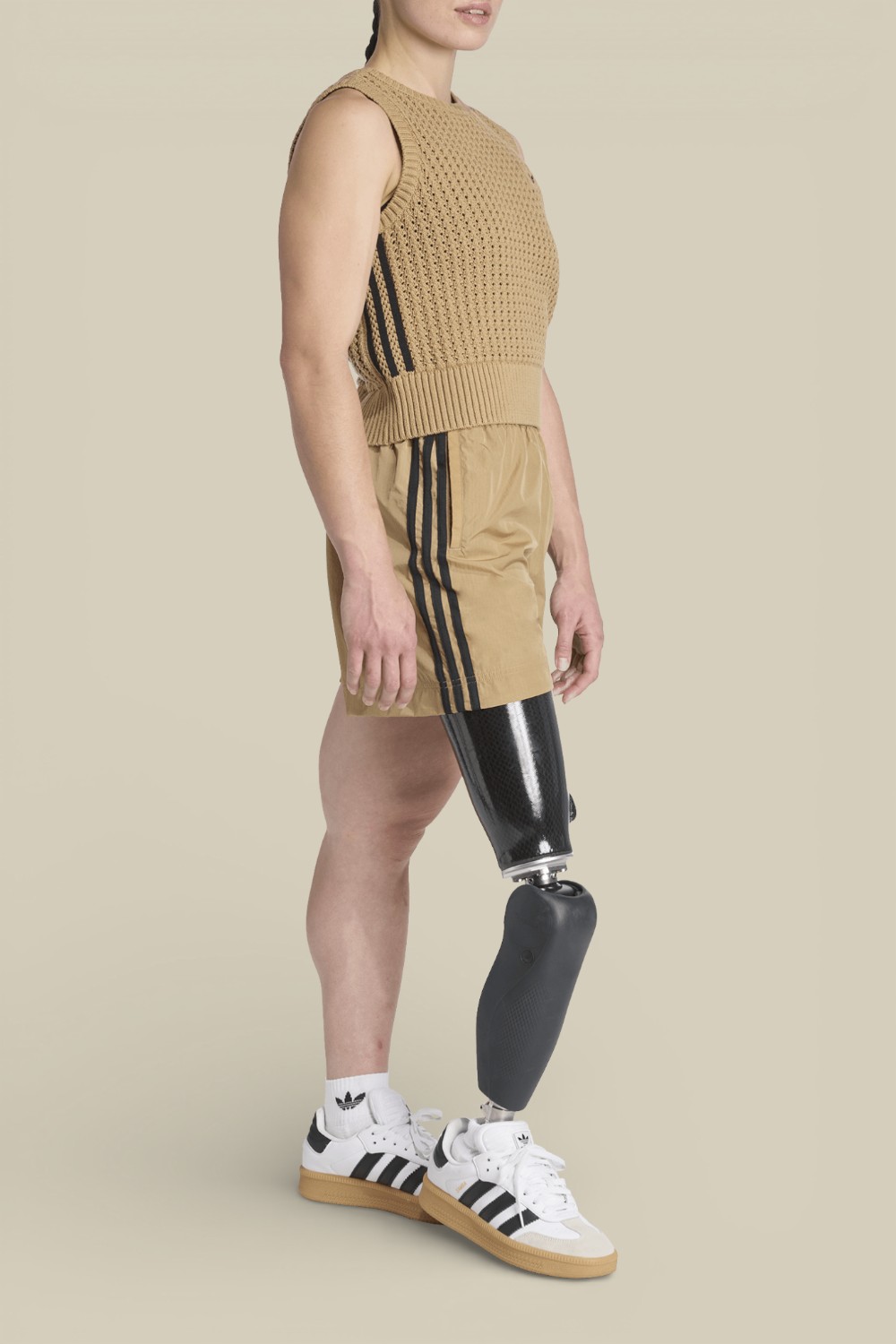 תמונת כל הלוק של אפודה